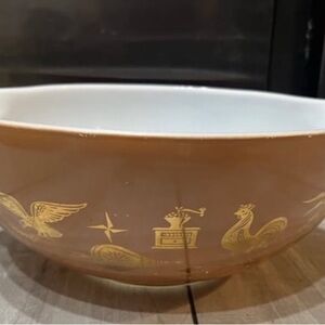Pyrex Early American Brown Cinderella Bowl 444